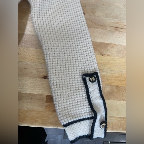 Knit Mix Sweaters - Picture 4 of 12